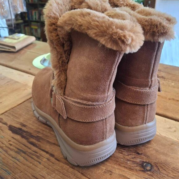 Skechers Slip-Ins Fur-Lined Boots - Picture 3 of 5